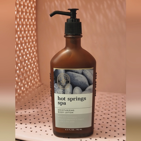 Bath & Body Works Bath & Body Hot Springs Spa Aromatherapy Bath